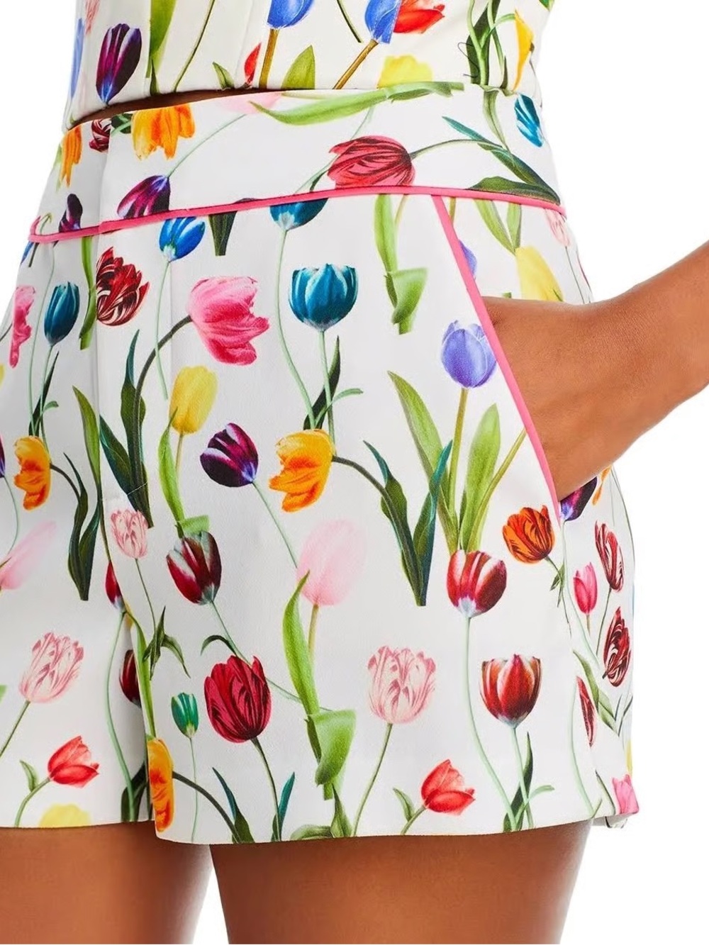 Alice + Olivia | Kiss my Tulips | Dylan High-Waist Shorts | Floral Pattern | 0